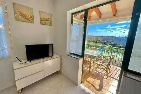 Boschapartamento De 2 Dormitorios Y Con Piscina Ciutadella  Hiszpania